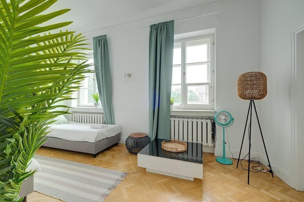 Place*unique Royal Route View*4 Bedrooms*6beds Apartment Warsaw