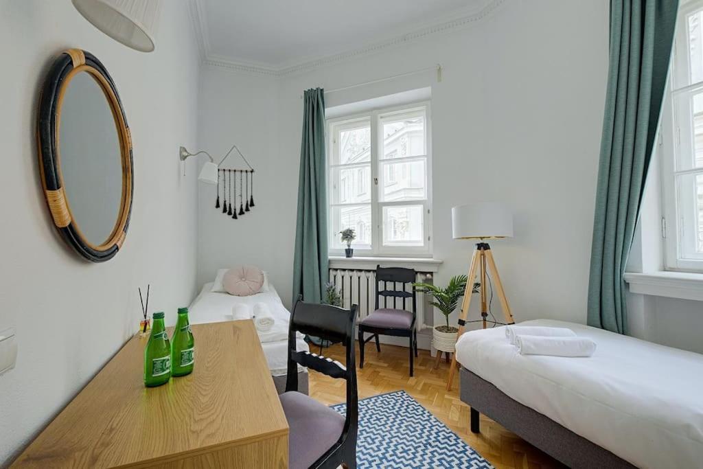 Apartment Place*unique Royal Route View*4 Bedrooms*6beds *