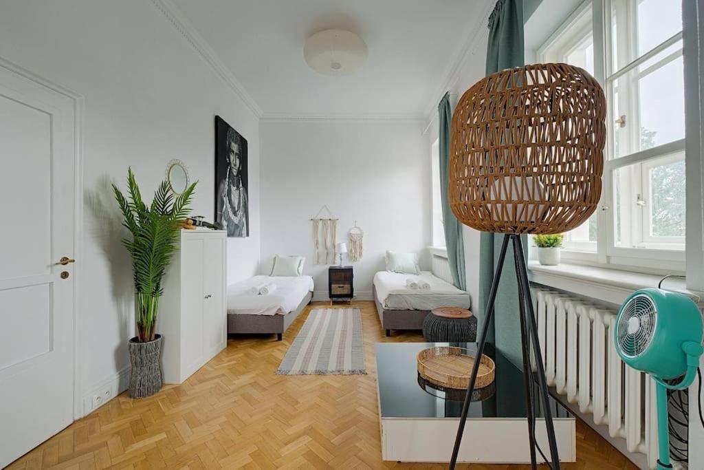 Place*unique Royal Route View*4 Bedrooms*6beds Warsaw
