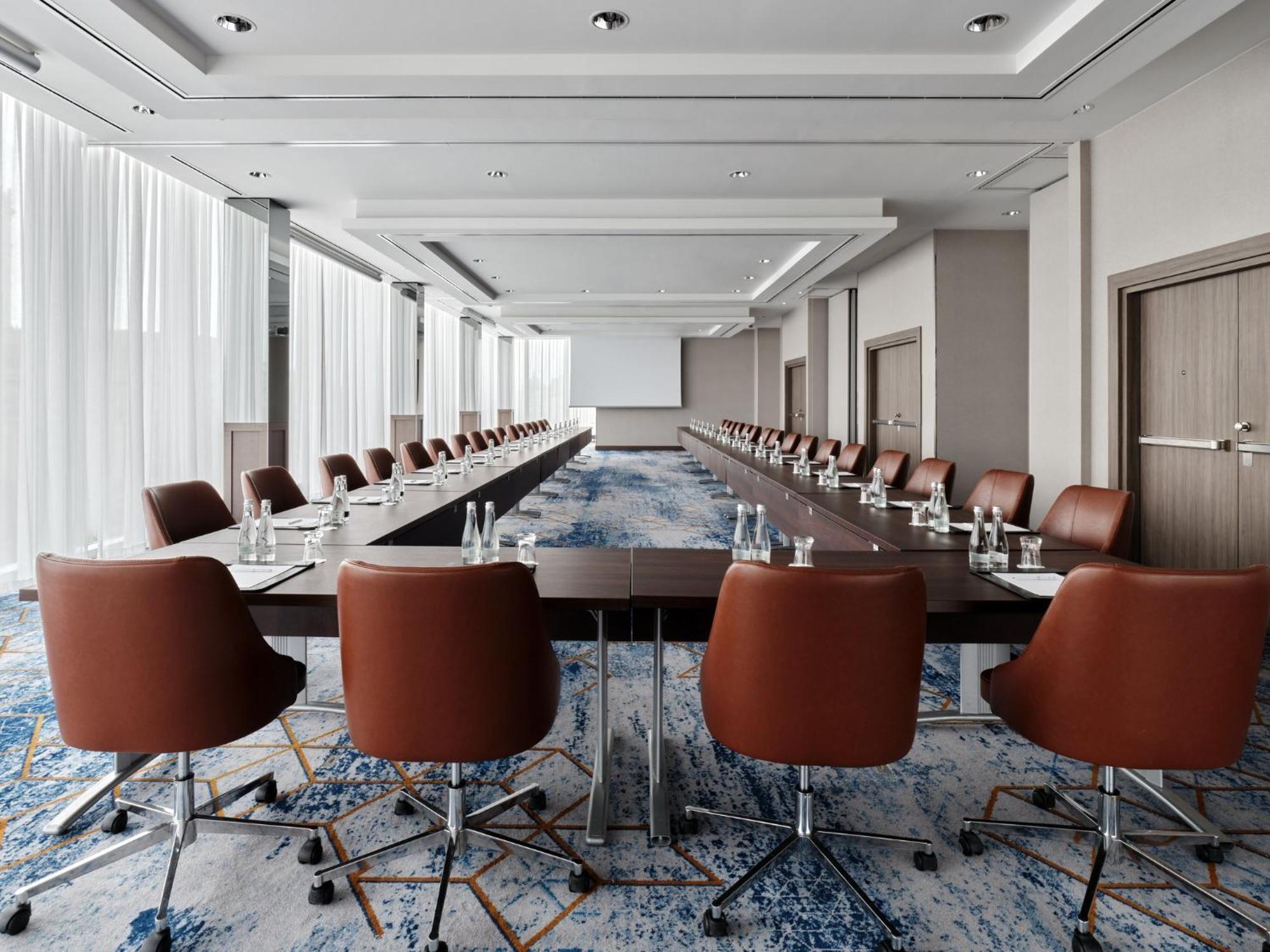Intercontinental By Ihg Hotel 5*