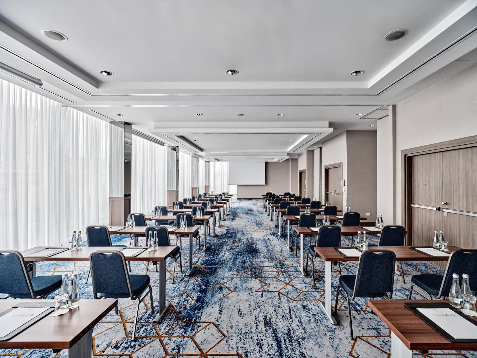 Intercontinental By Ihg Hotel 5*