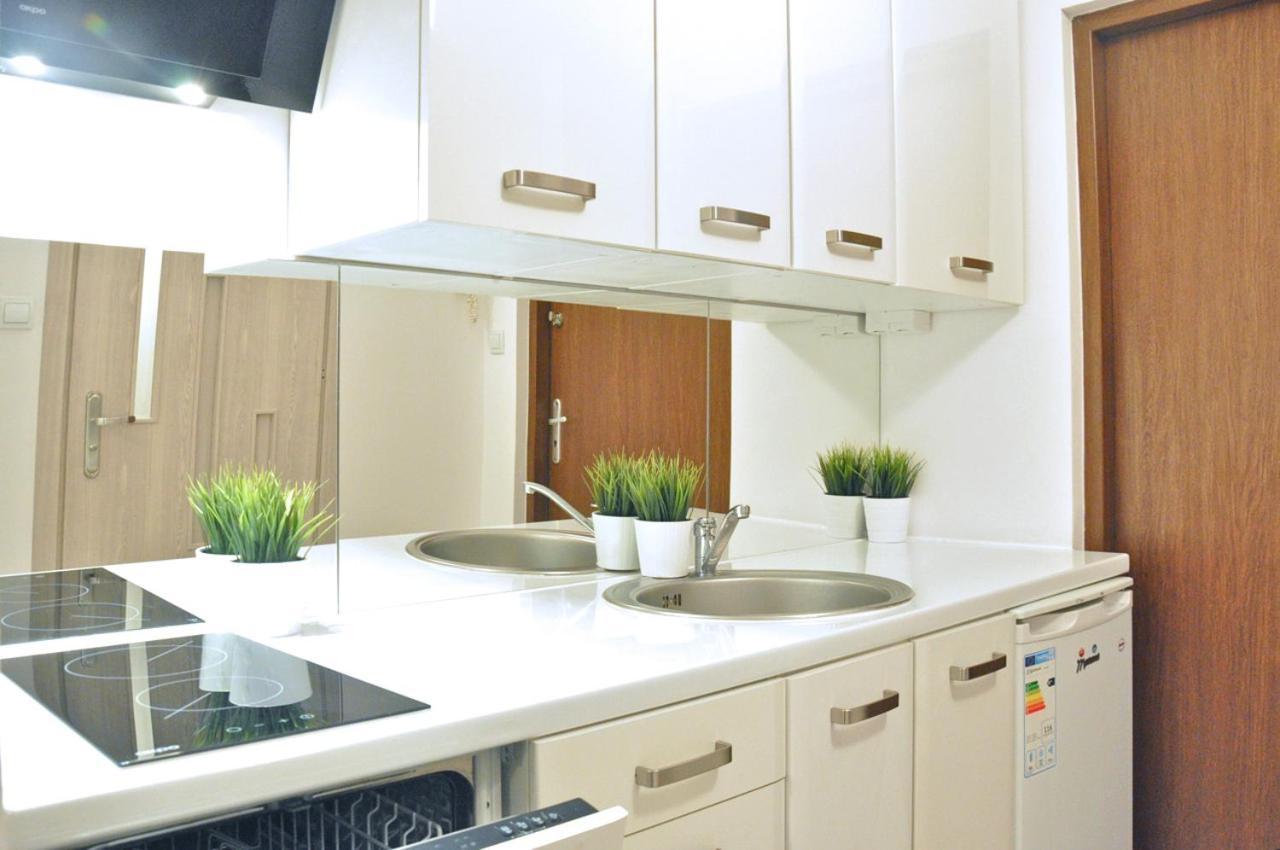 And Comfy Close To Old Town And Metro. Apartment Warsaw