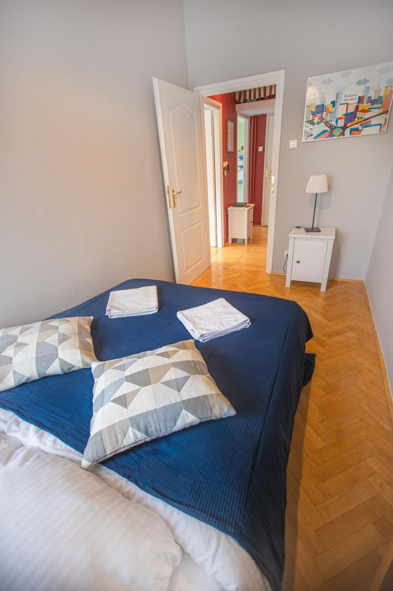 Hoza Str Apt. Great Location. Close To Everything. * Warsaw