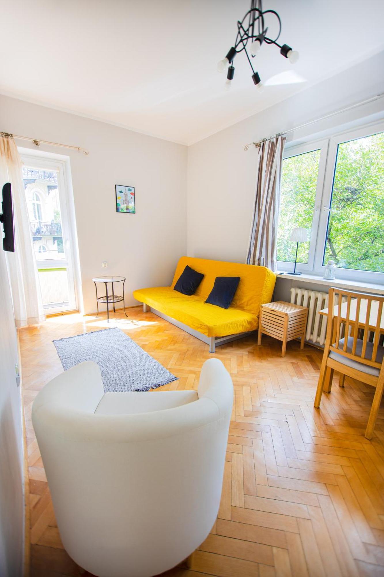 Hoza Str Apt. Great Location. Close To Everything. Apartment *