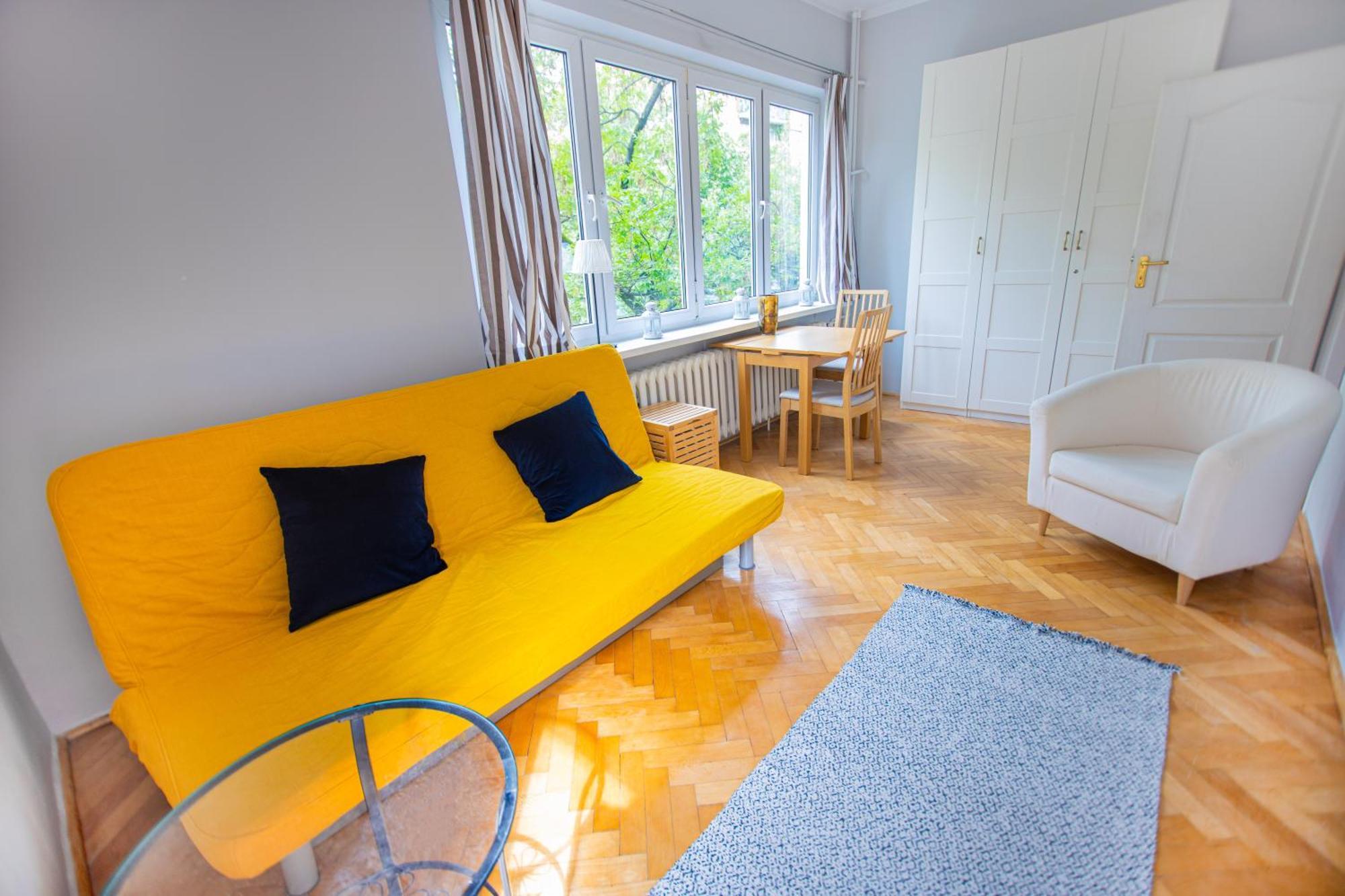 Apartment Hoza Str Apt. Great Location. Close To Everything. *