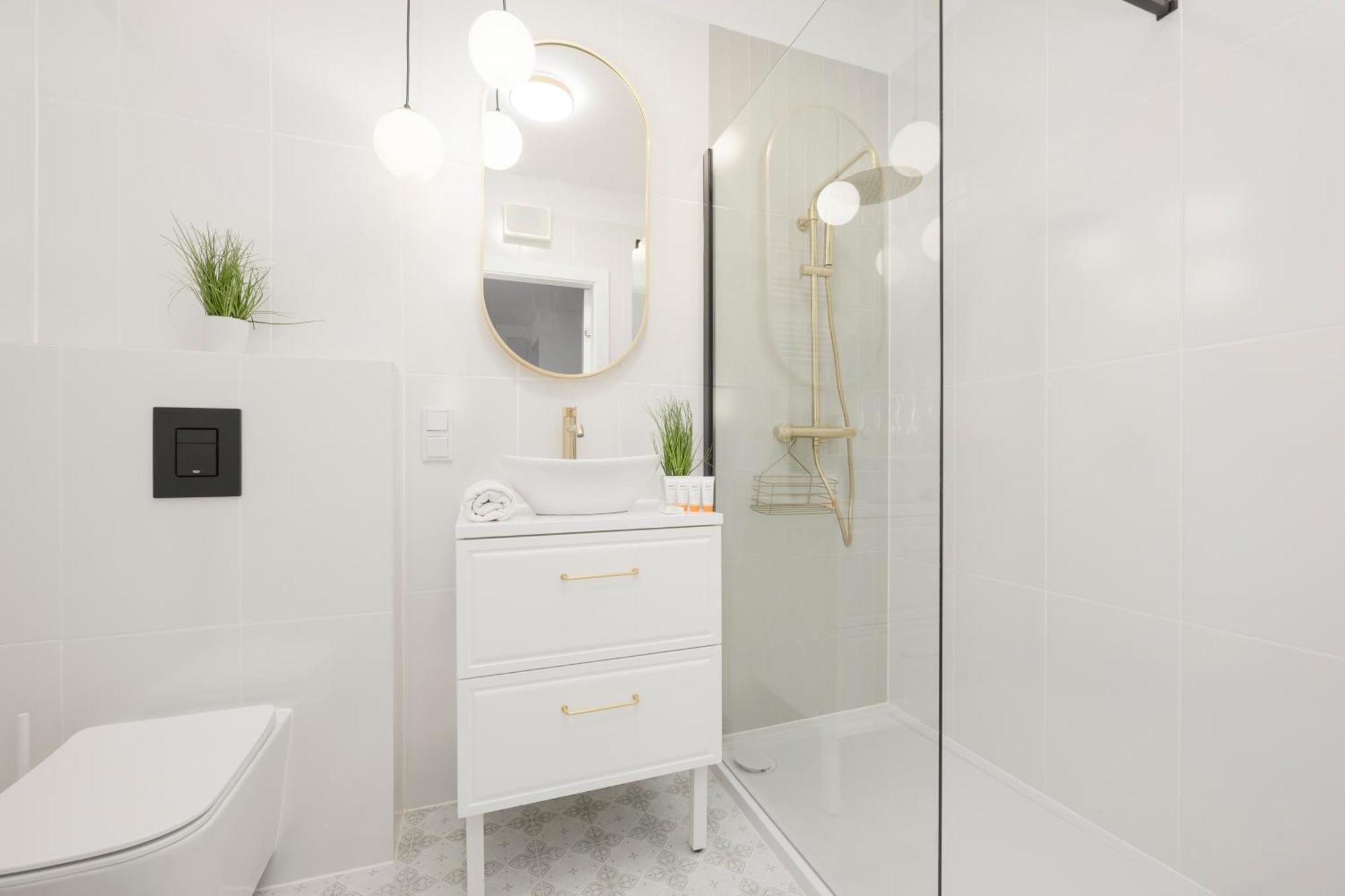Modern With Balcony Near Aleje Jerozolimskie By Renters Apartament