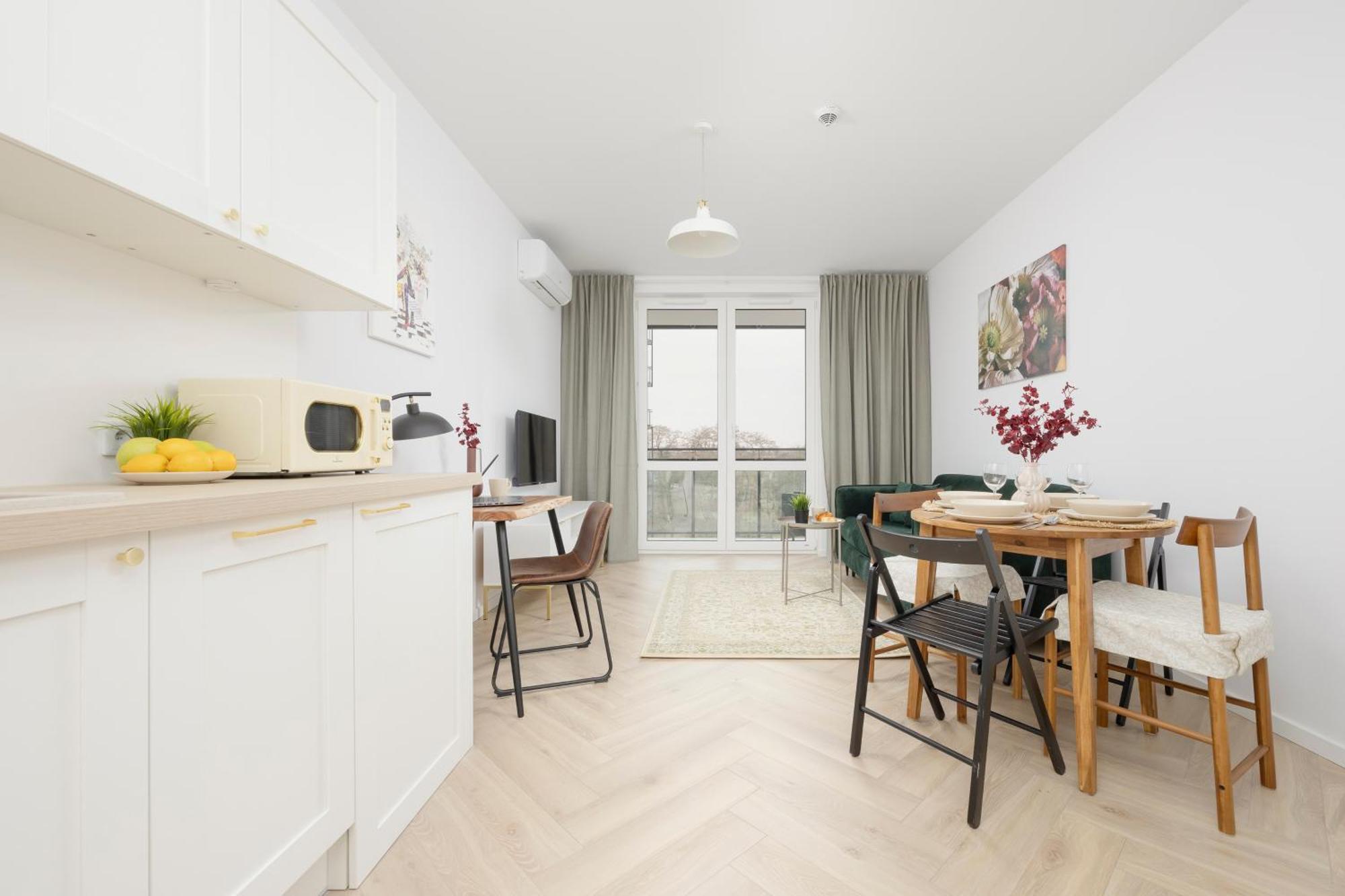 Modern With Balcony Near Aleje Jerozolimskie By Renters Warszawa