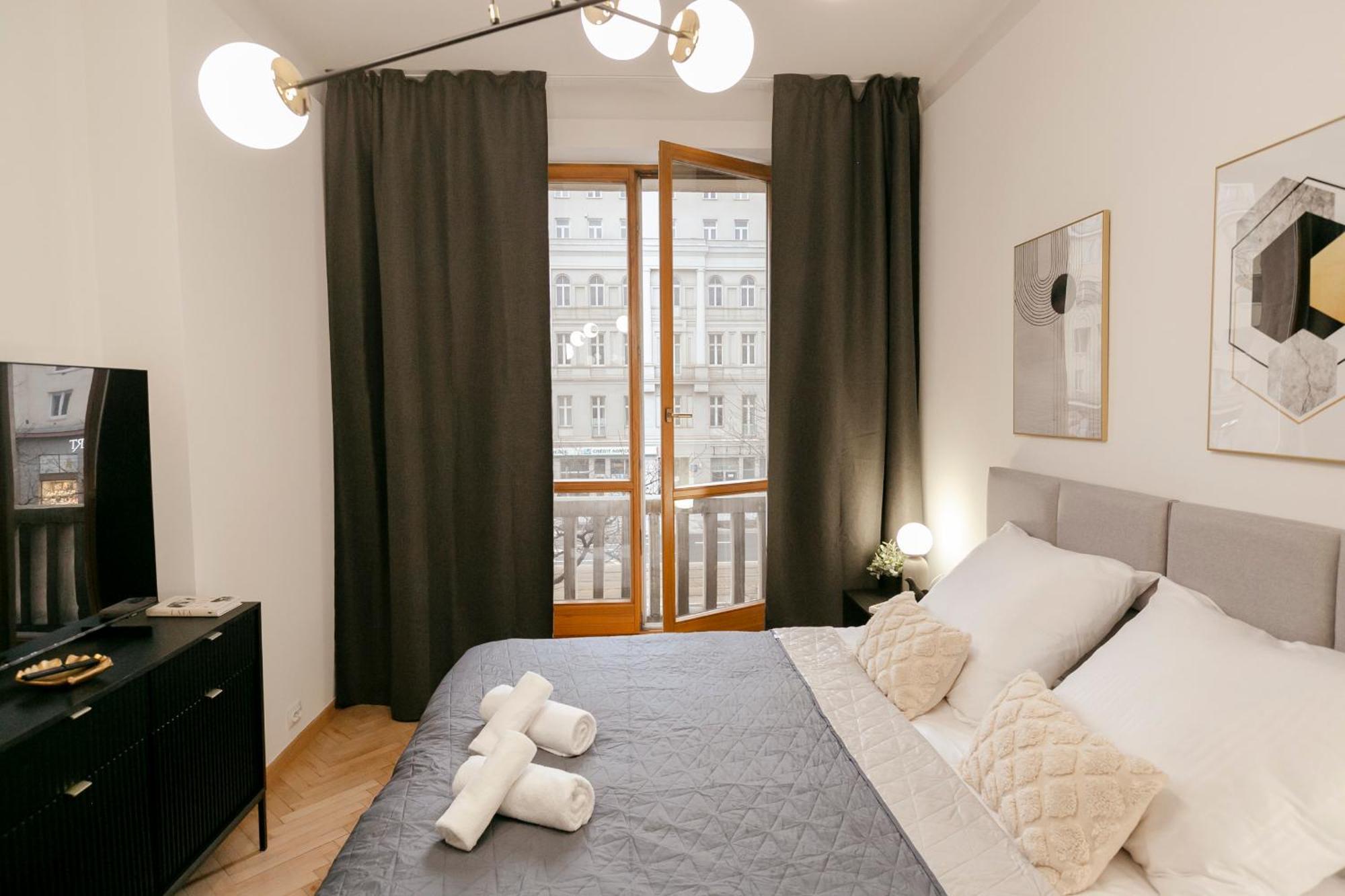 Aleje Jerozolimskie 42 - Parking Free - Better Apartment