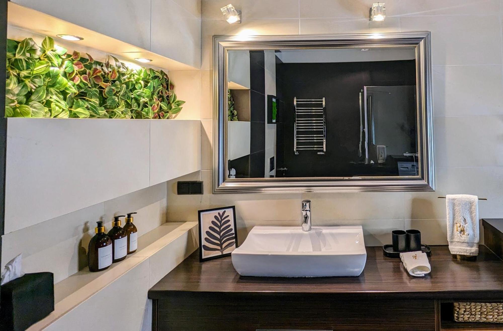 Apartment Bella Luna Luxury - Chic In Historic Square