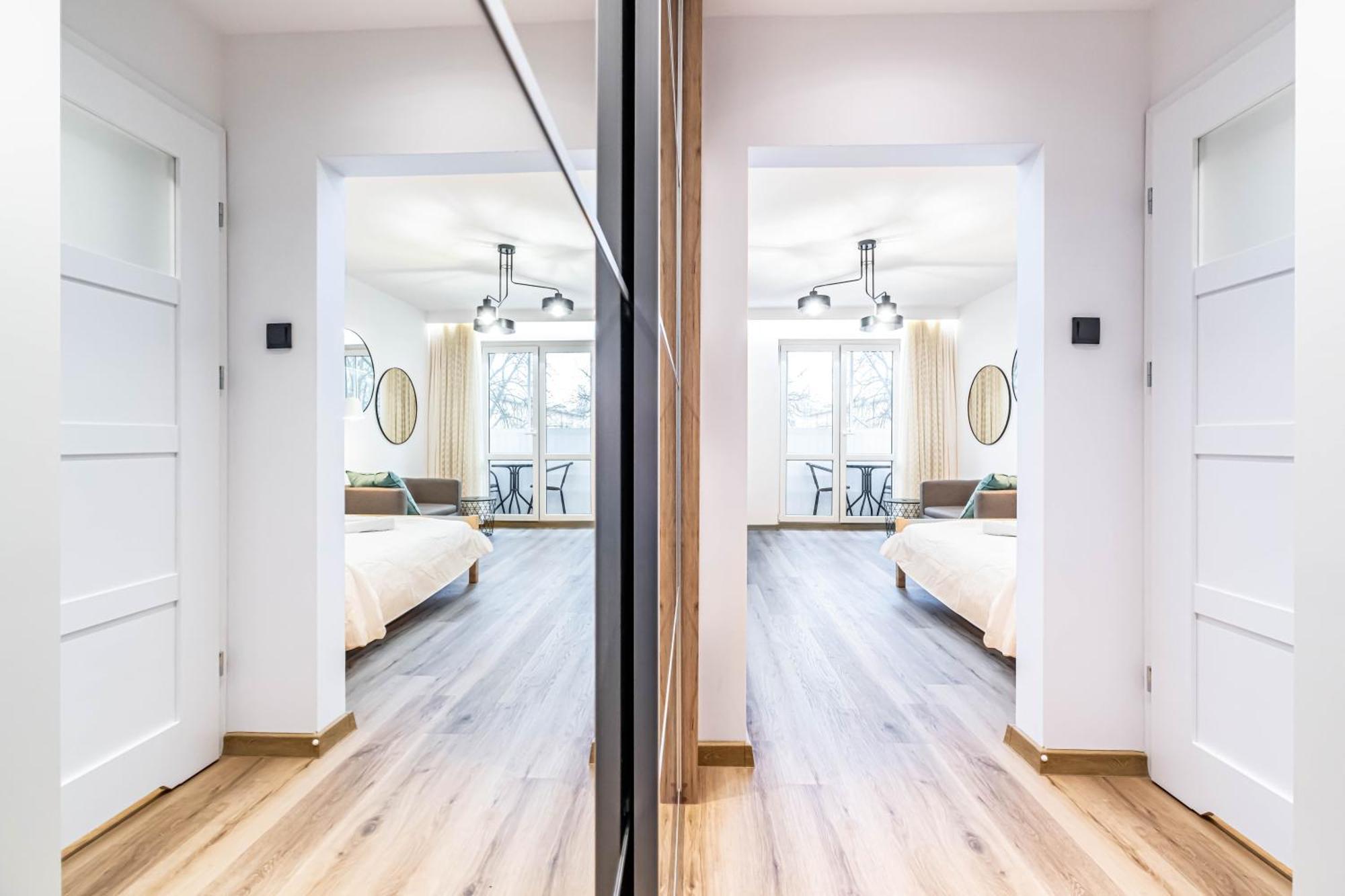 Modern Close To The Metro Apartment