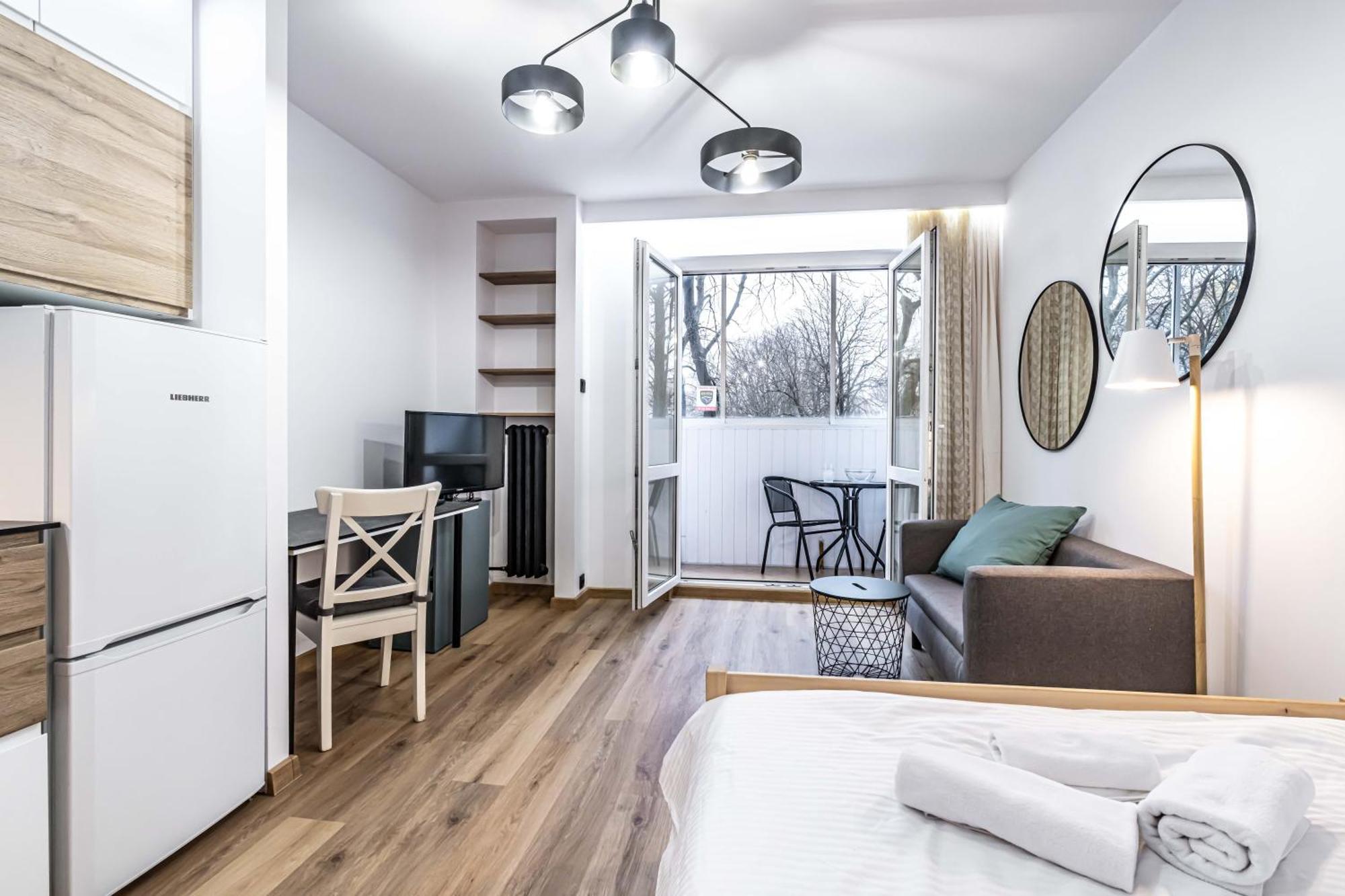 Modern Close To The Metro Apartment *
