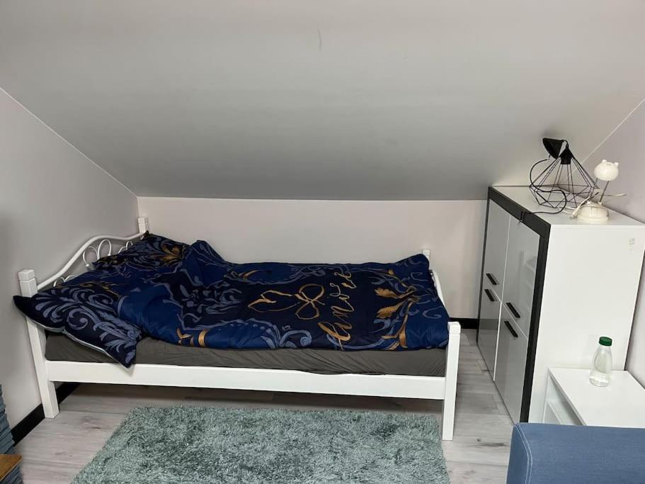 In Wola- Near Progresja-direct Bus To Old Town Apartment *