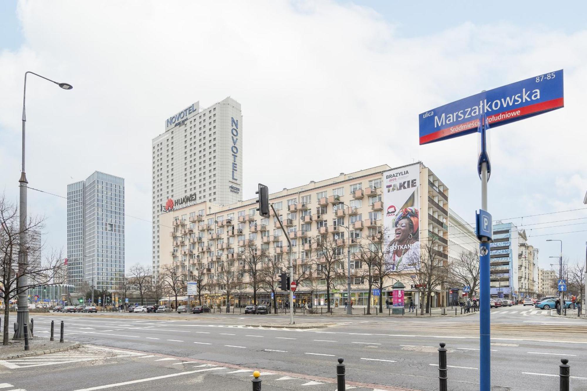 Marszalkowska Stylish With Balcony Center By Renters Warsaw