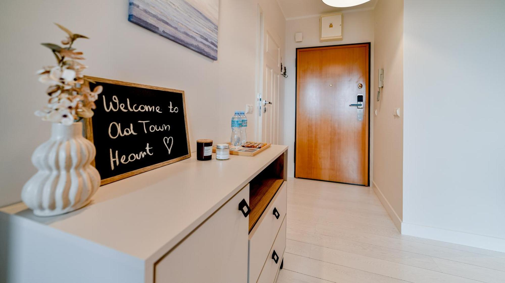 Apartment Old Town Heart Xiii - Wola Radziwie 7 *