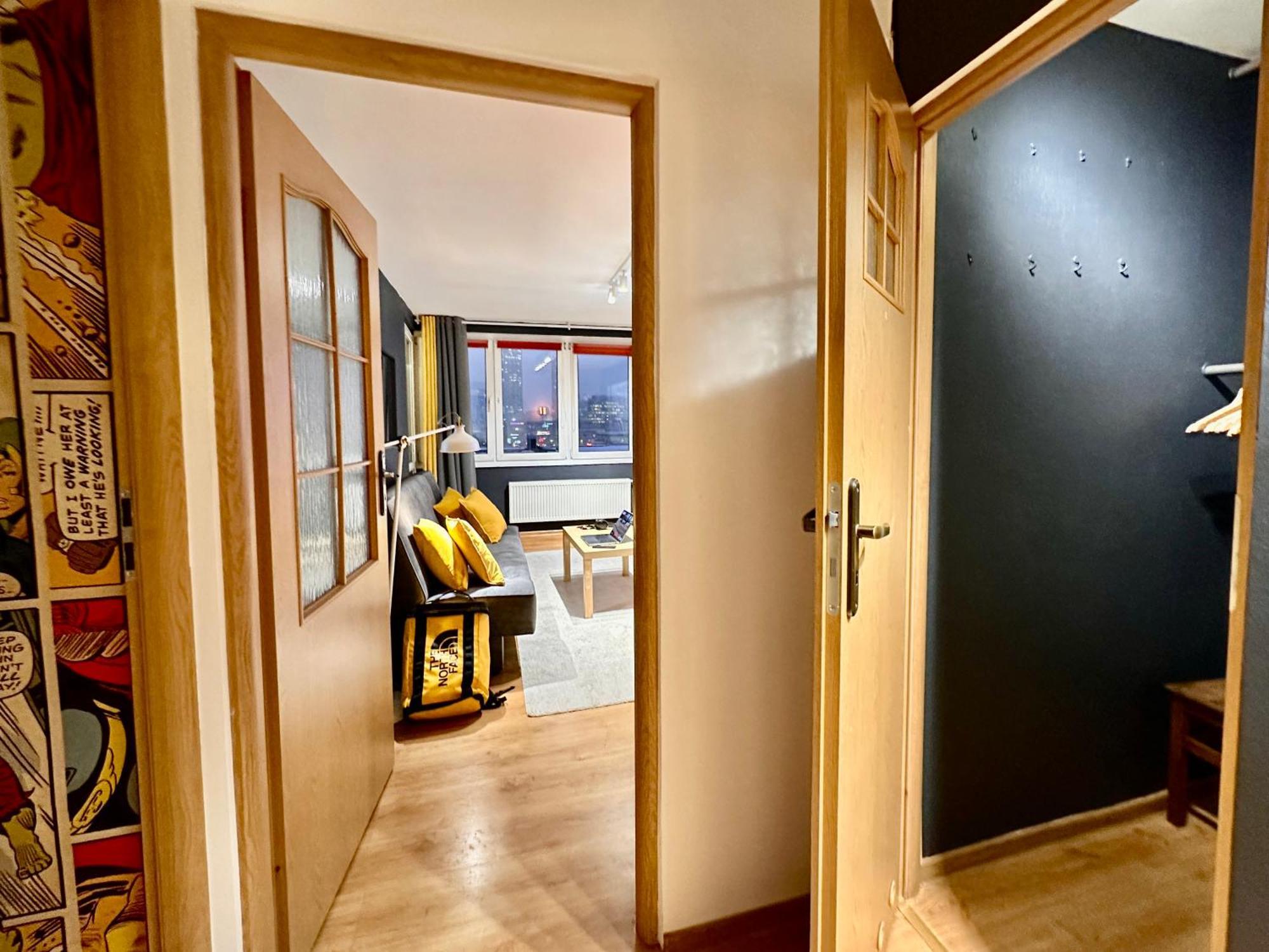 View 3 Fast Wifi 1gbs 85'tv Amazontv Hbo Disney+ Apartament Warszawa