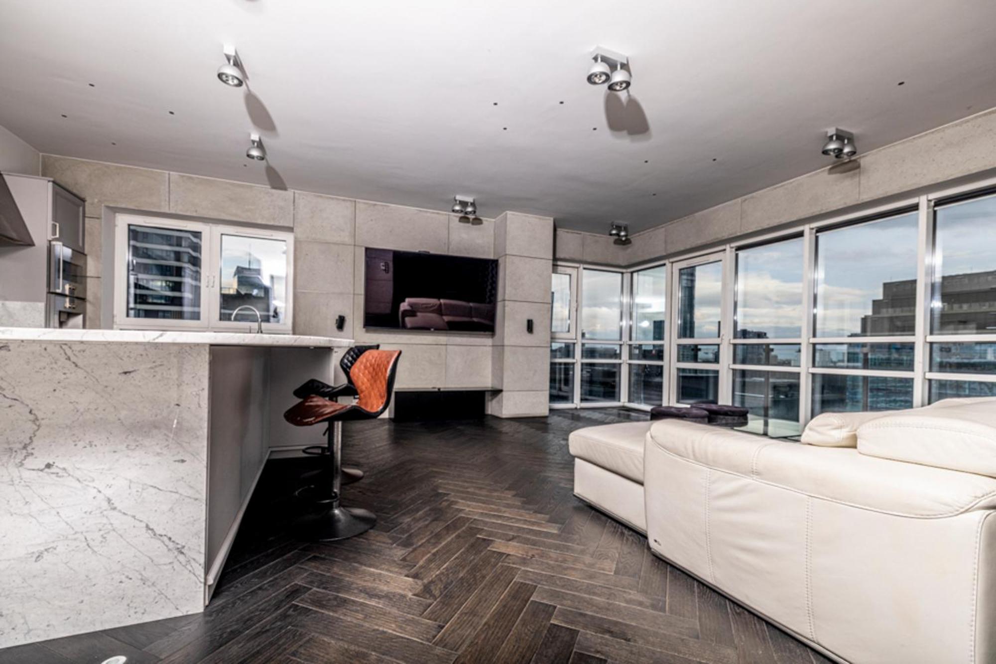 Apartment Black Pearl - Amazing View, 130 Sqm Warschau