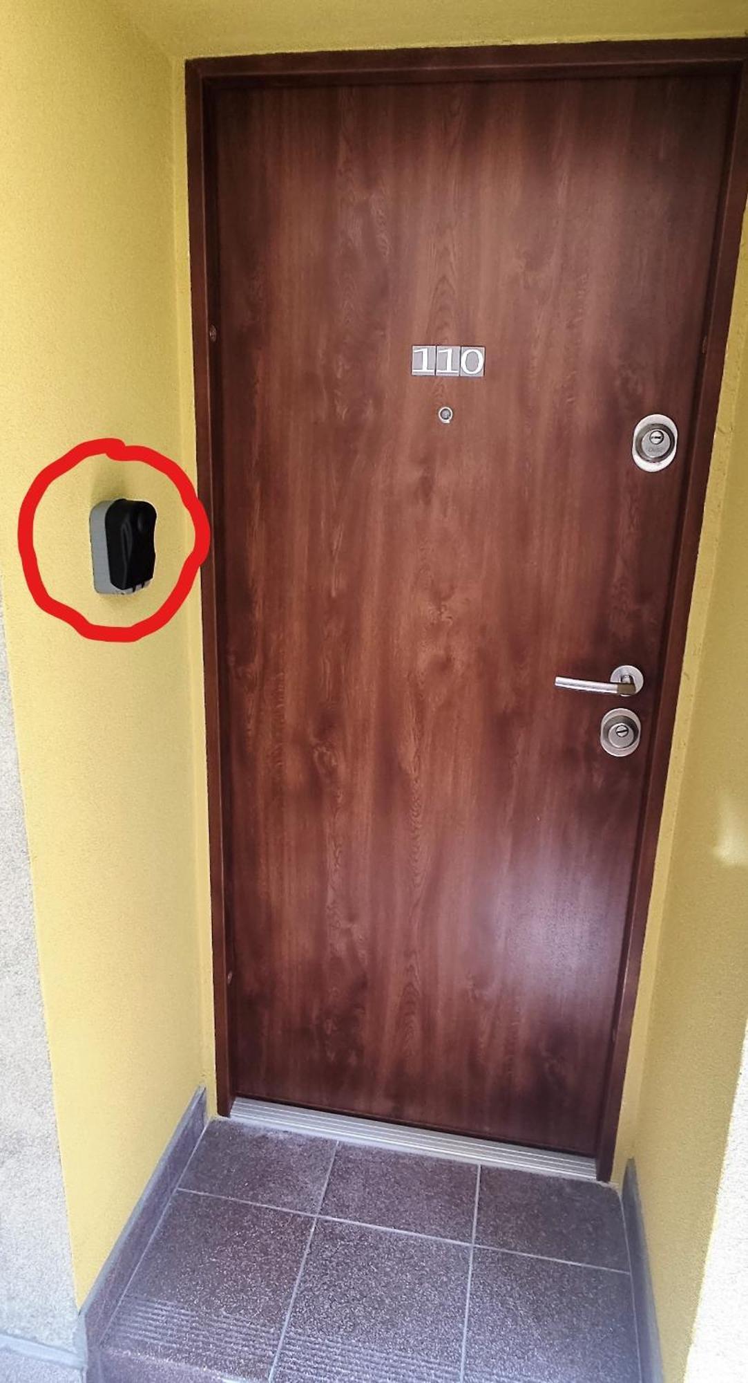 Apartment Apart!ment *