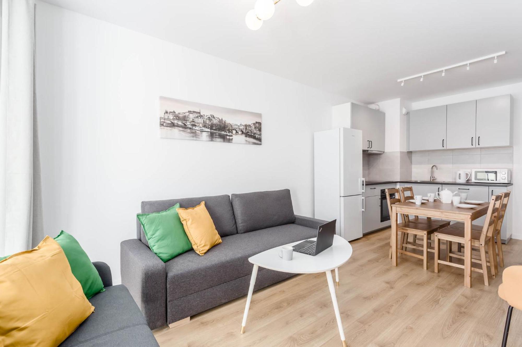 Enjoy! Ursus Apartment *