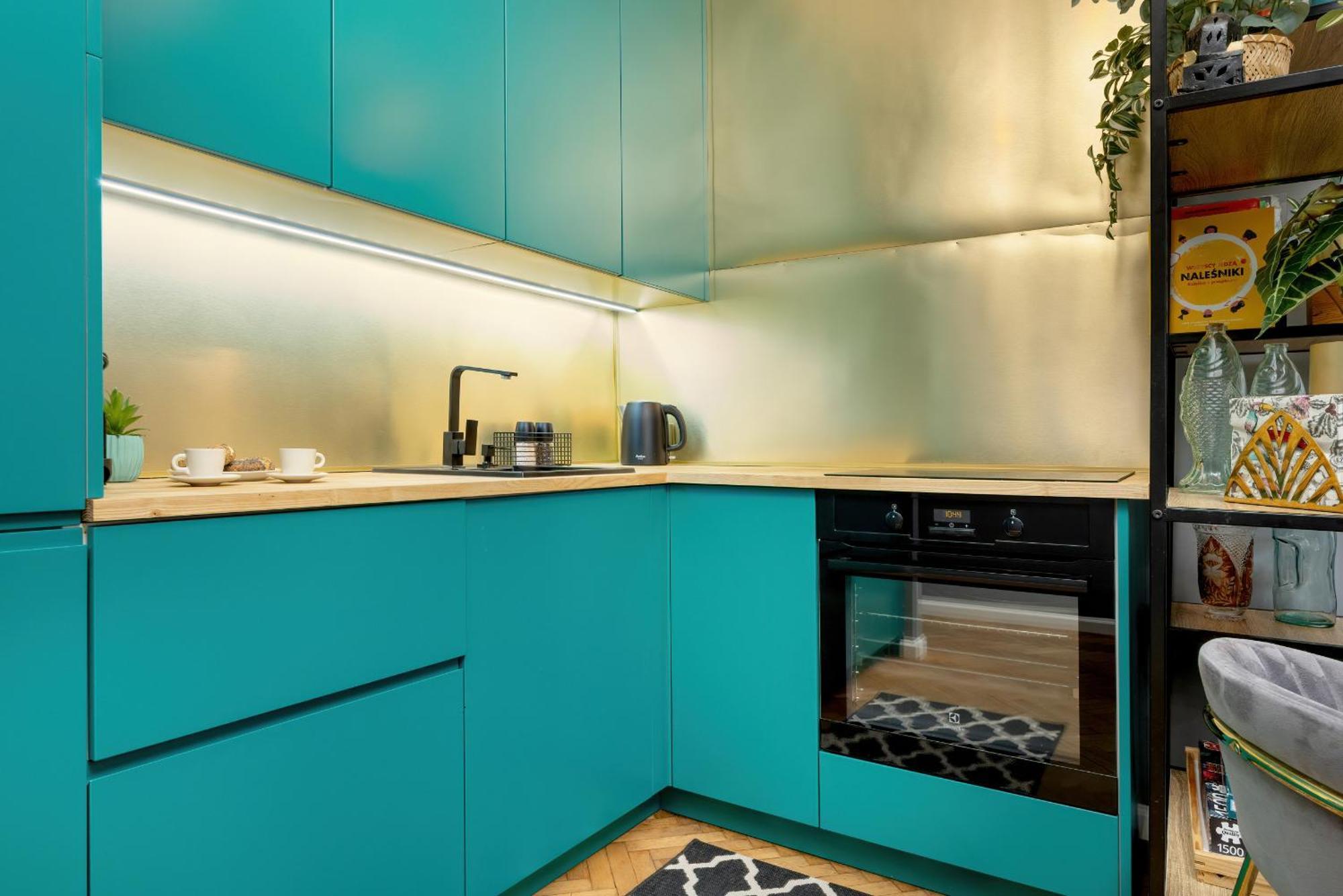 City Center Turquoise By Renters Apartment *