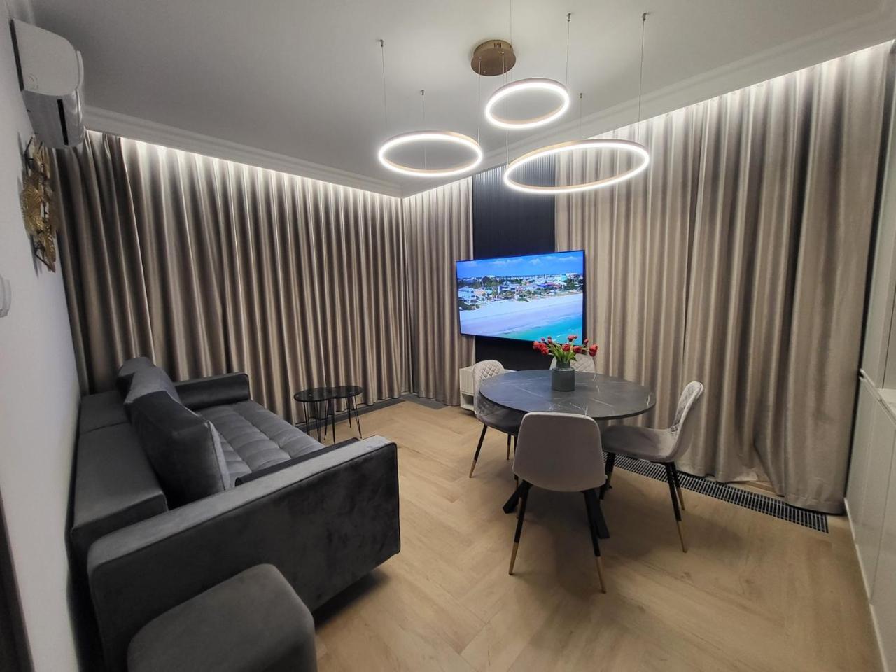 Vipwarsawapartments Pl Gold Mennica Apartment *