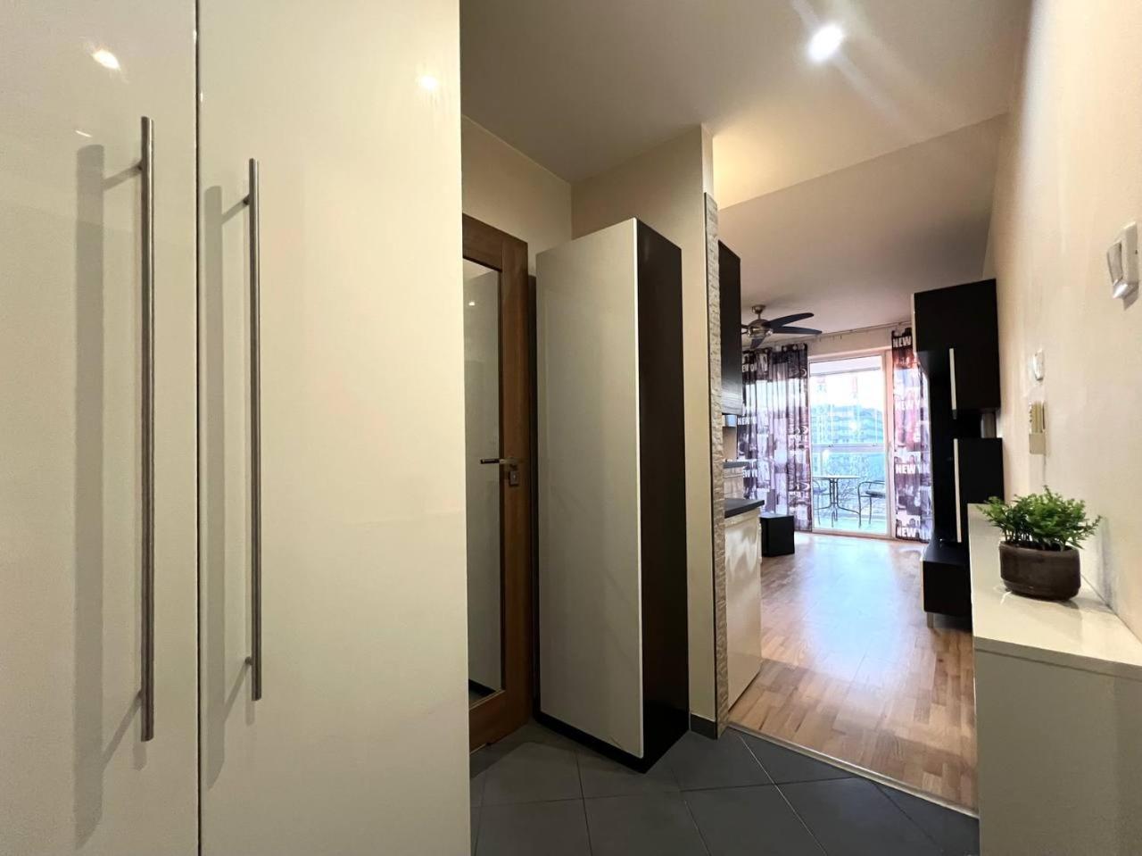 Apartment K22 Postepu 10 Chopin Airport