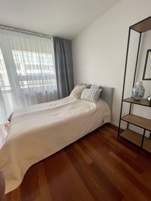 Great 2 Bdr Apartment, Prestigious Location In The Center Of Warsaw. Apartamento *