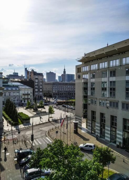 Great 2 Bdr Apartment, Prestigious Location In The Center Of Warsaw. Apartamento