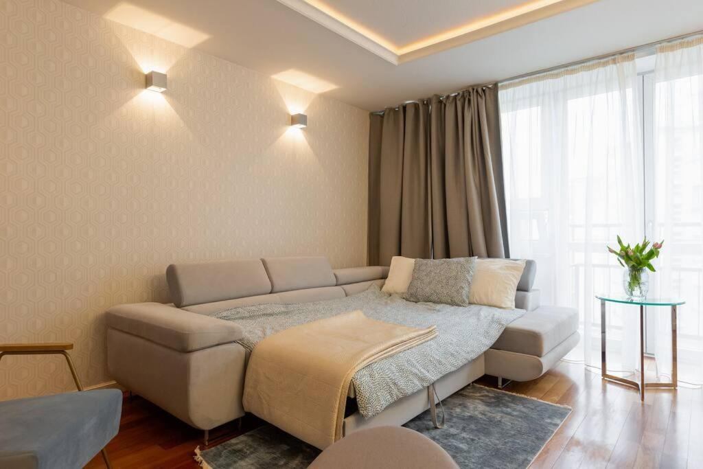 Great 2 Bdr Apartment, Prestigious Location In The Center Of Warsaw. Apartamento Varsóvia