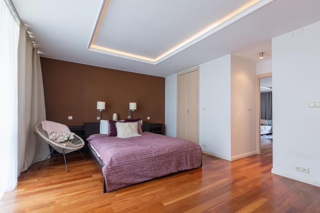Apartamento Great 2 Bdr Apartment, Prestigious Location In The Center Of Warsaw. *