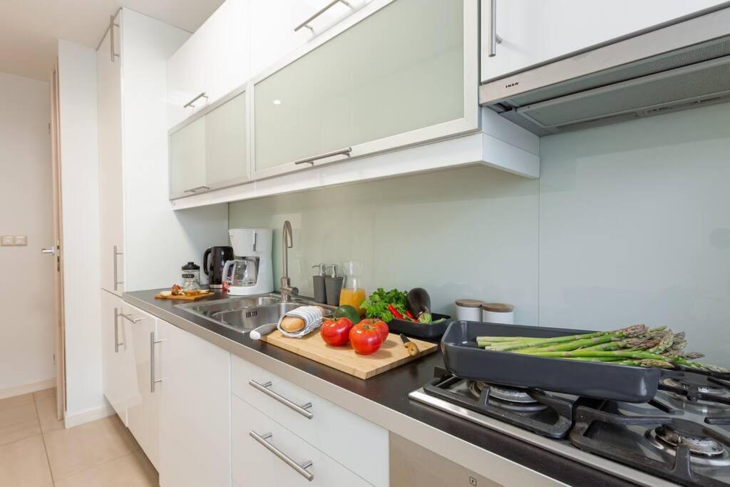 Apartamento Great 2 Bdr Apartment, Prestigious Location In The Center Of Warsaw.