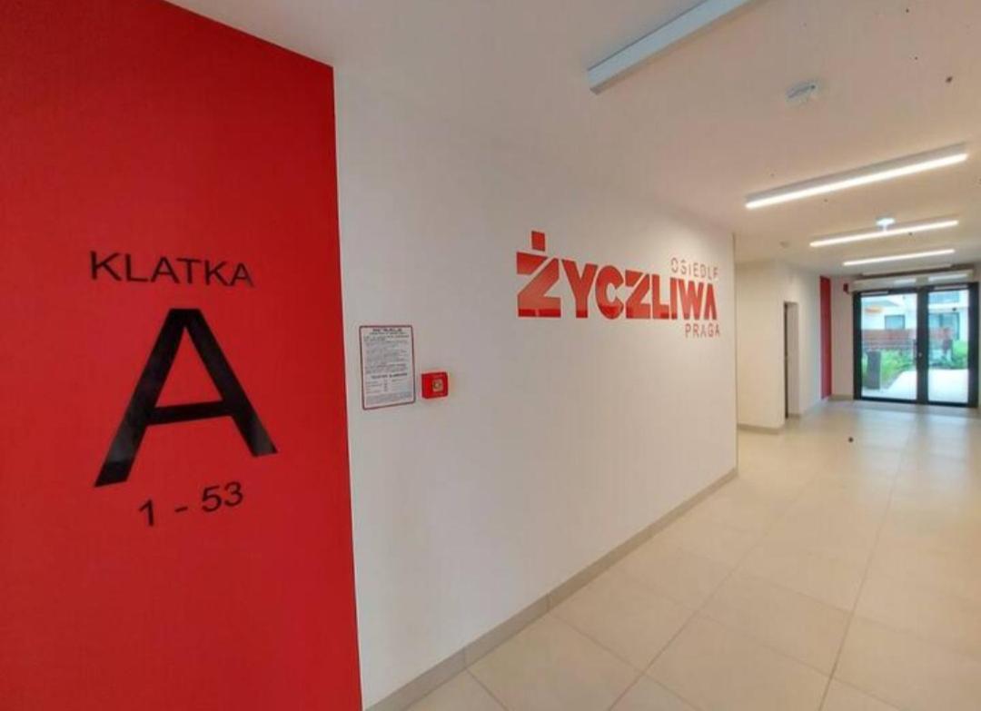 Luxapartmentwarszawa Z Bezplatnym Podziemnym Parkingem Apartment Warsaw