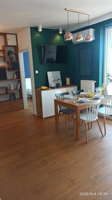Comfy, Familly Friendly Apartment. Balcony. Garage. Căn hộ *