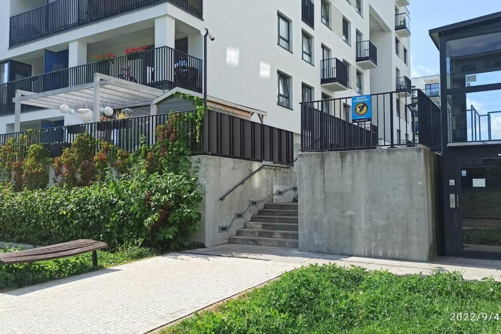 Comfy, Familly Friendly Apartment. Balcony. Garage. Căn hộ