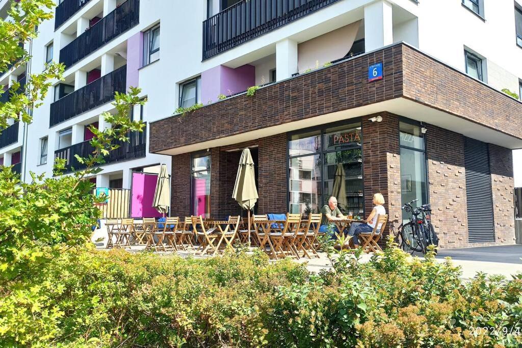 Comfy, Familly Friendly Apartment. Balcony. Garage. * Warsaw