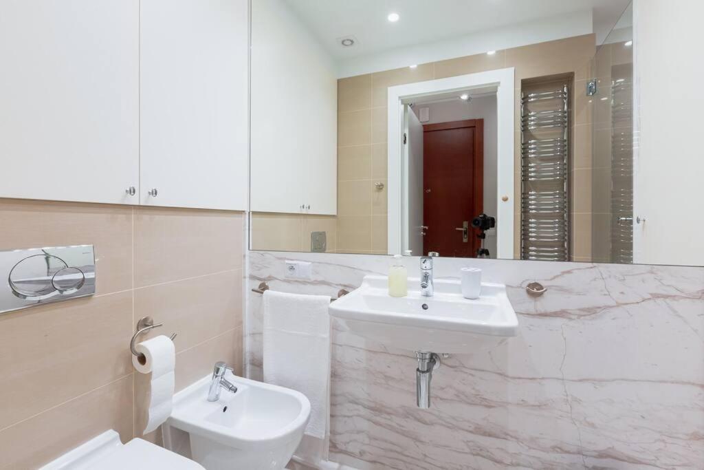 Cozy, Bright Apartment, Garage, Mokotow Warszawa