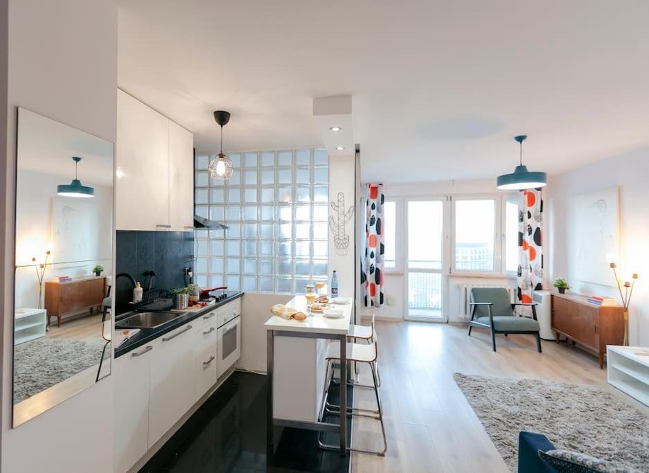 Apartment Wawaview! With An Amazing View! Powisle. Warsaw