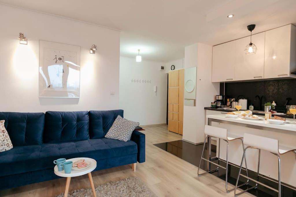 Wawaview! With An Amazing View! Powisle. Apartment