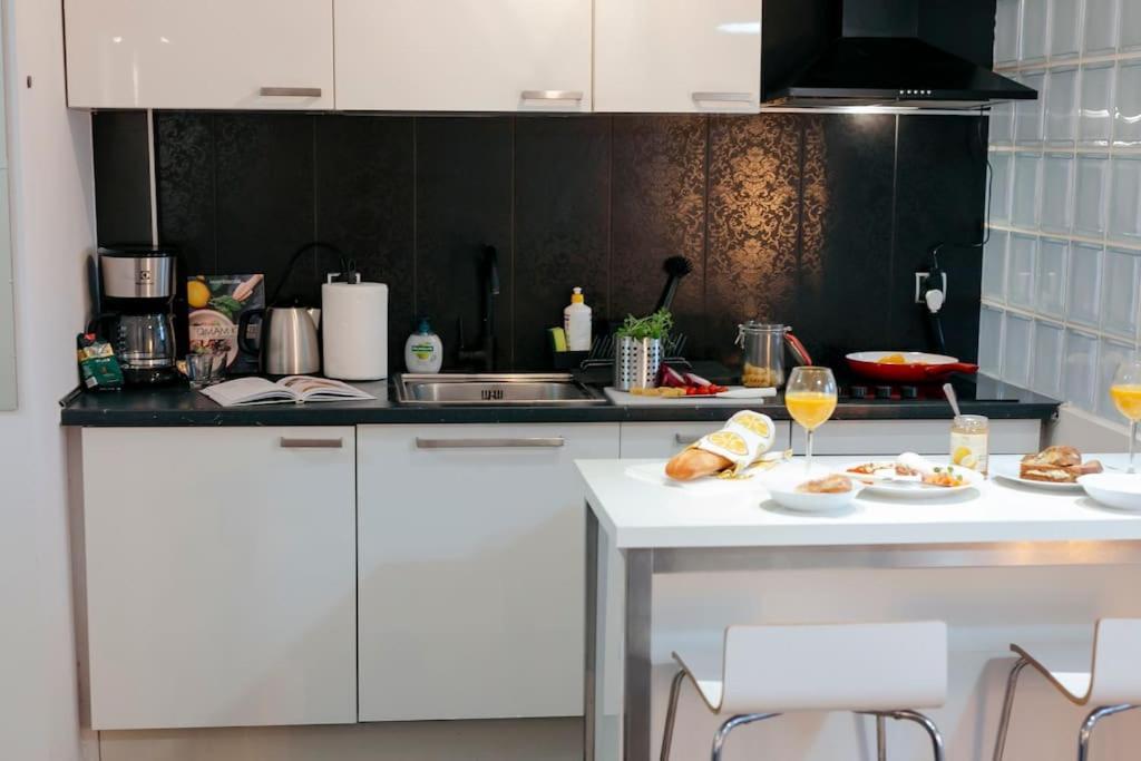 Apartment Wawaview! With An Amazing View! Powisle. Warsaw