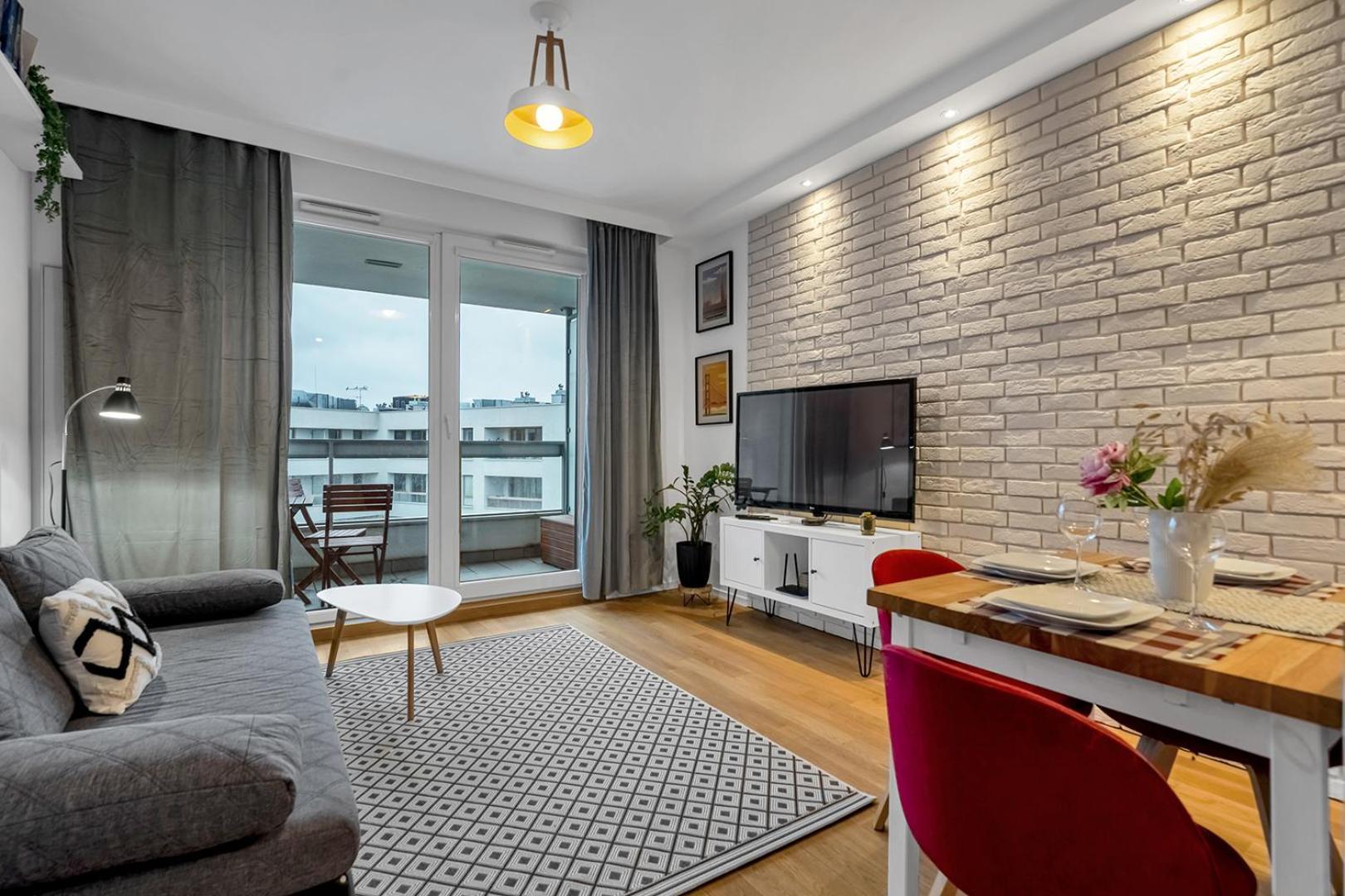 Apartment Wola - Parking, Balcony, Quiet & Quarter - By Rentujemy