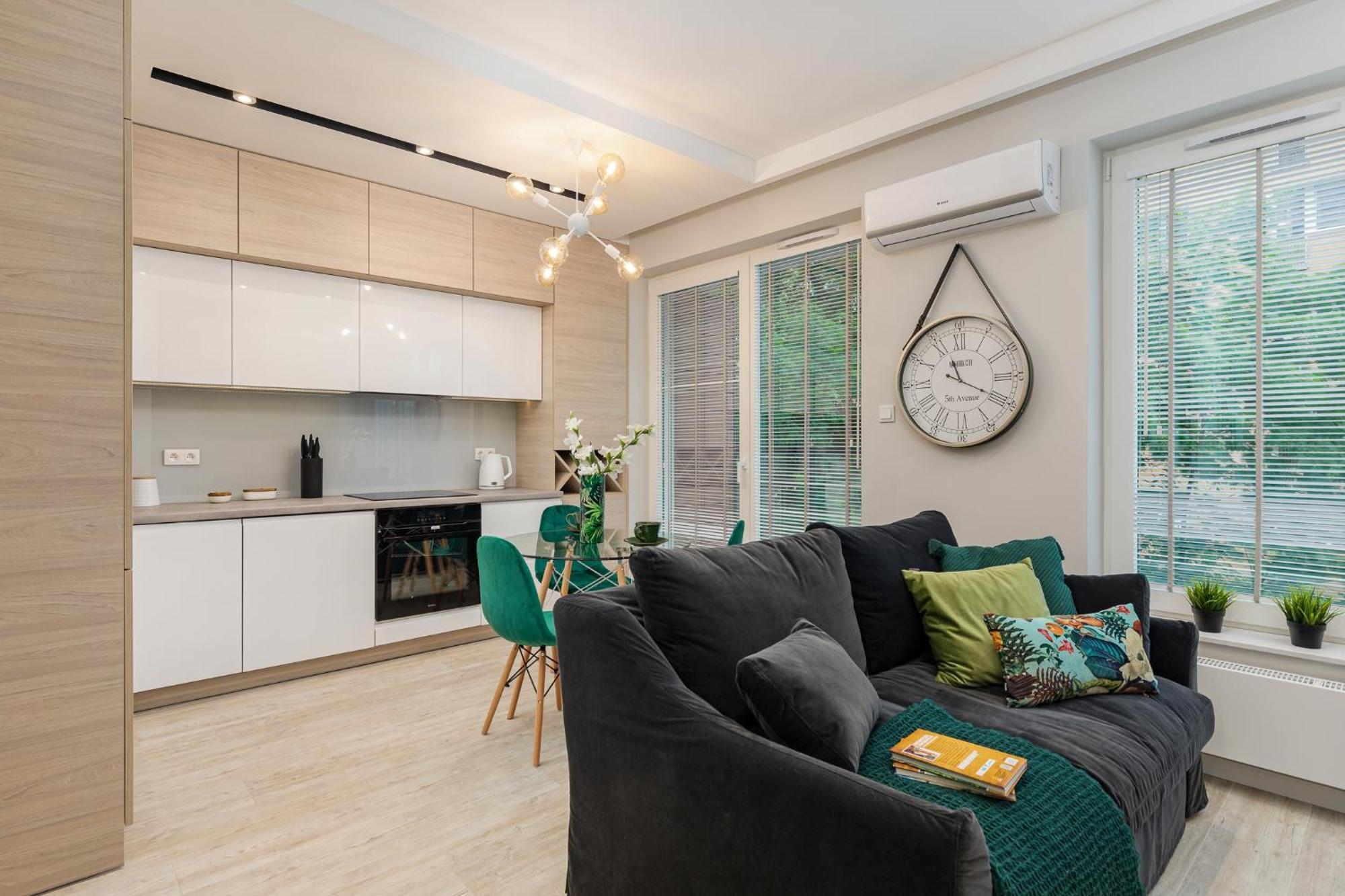 Vipwarsawapartments Pl Sienna 65