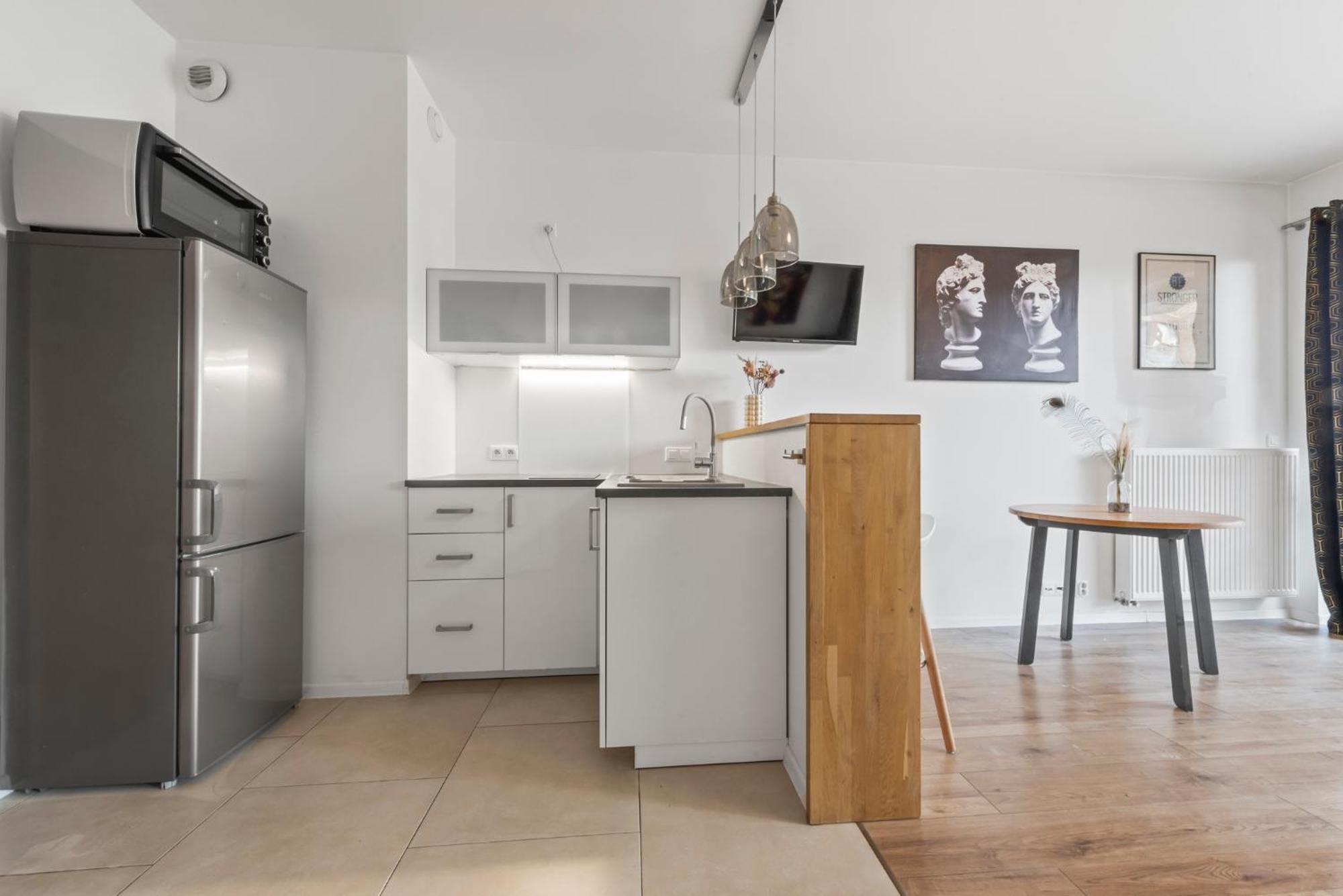 Apartment Lovely Studio. Good Location. Warsaw