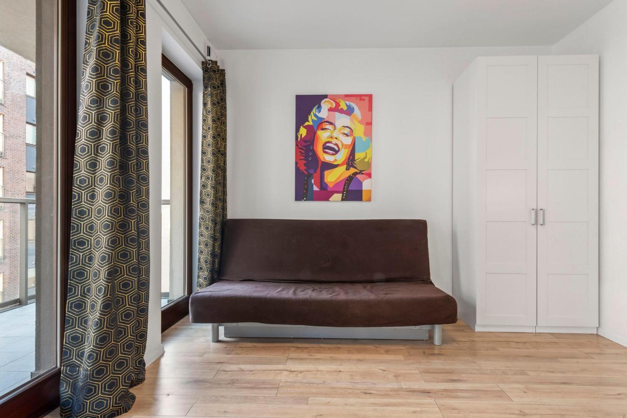 Lovely Studio. Good Location. Warsaw