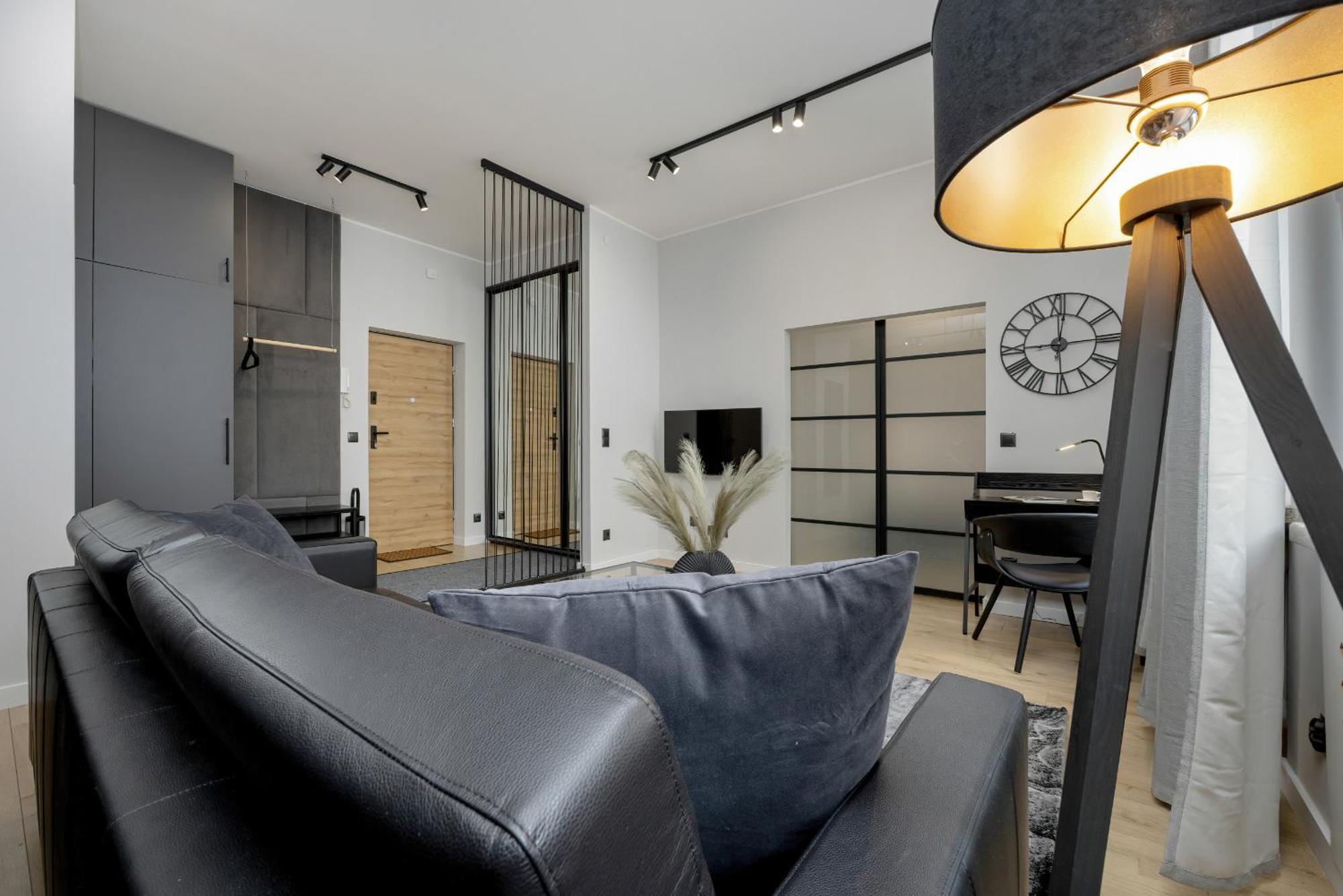 Exclusive Grey And Red In Center By Renters Warsaw