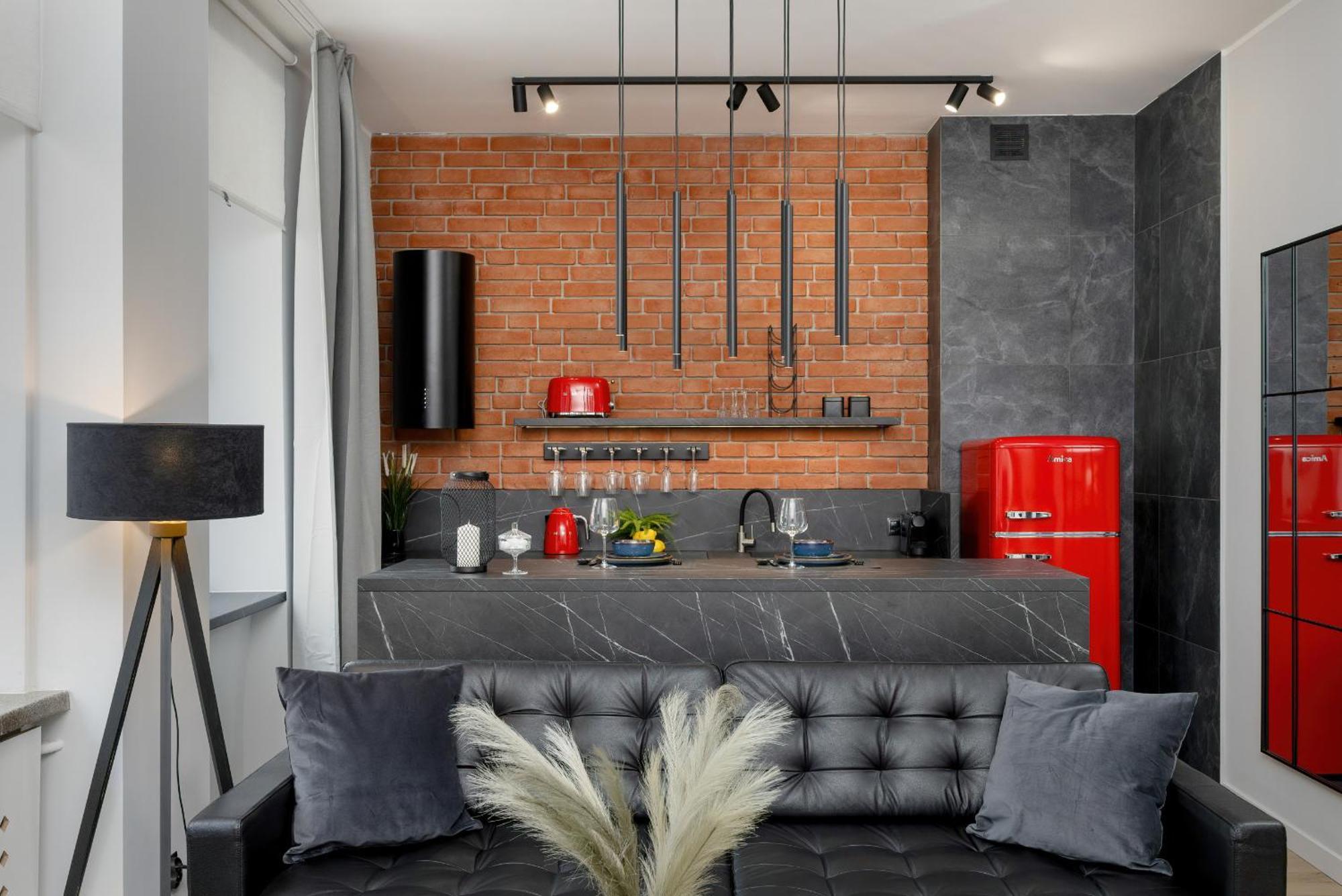 Exclusive Grey And Red In Center By Renters *