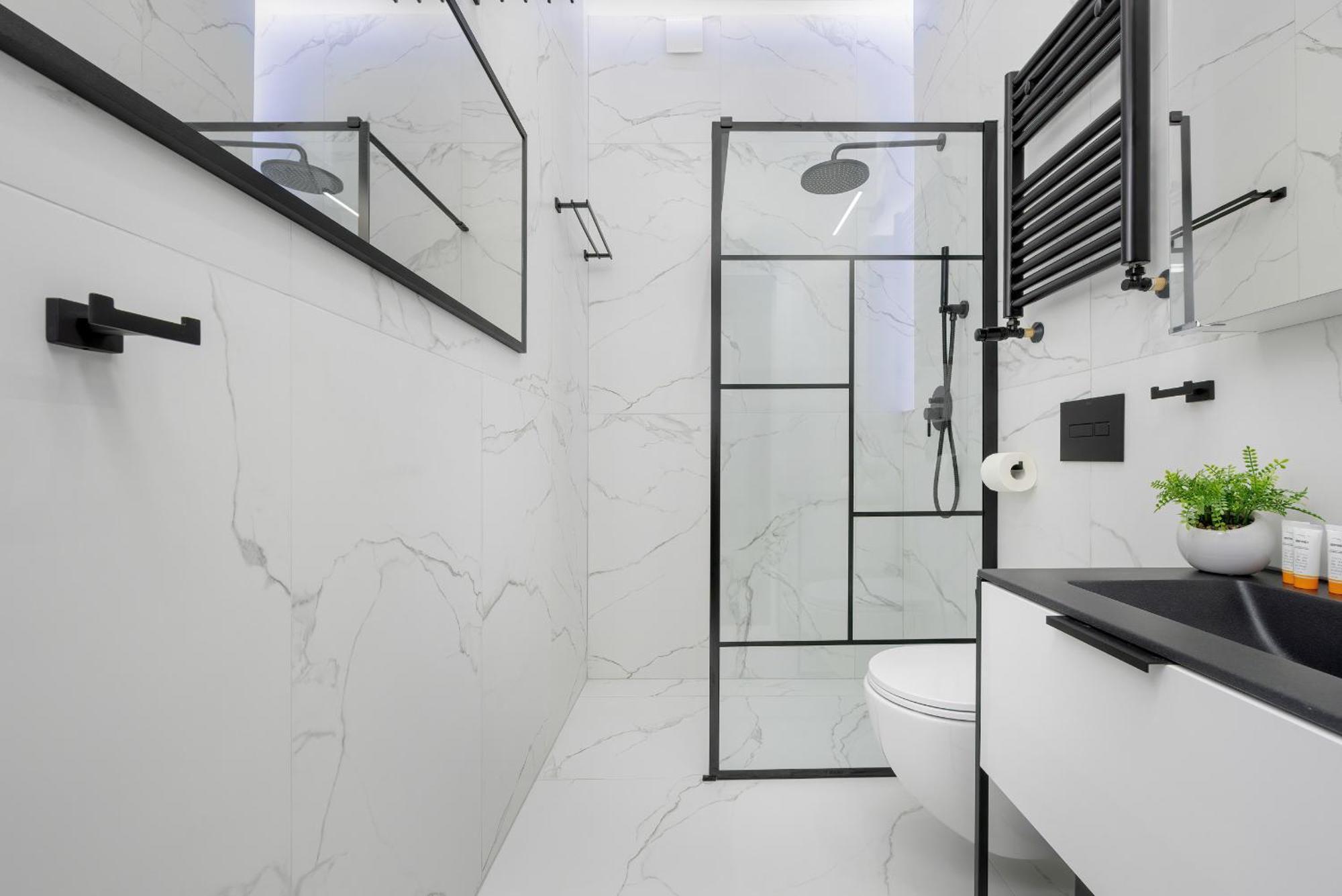 Exclusive Grey And Red In Center By Renters Apartment
