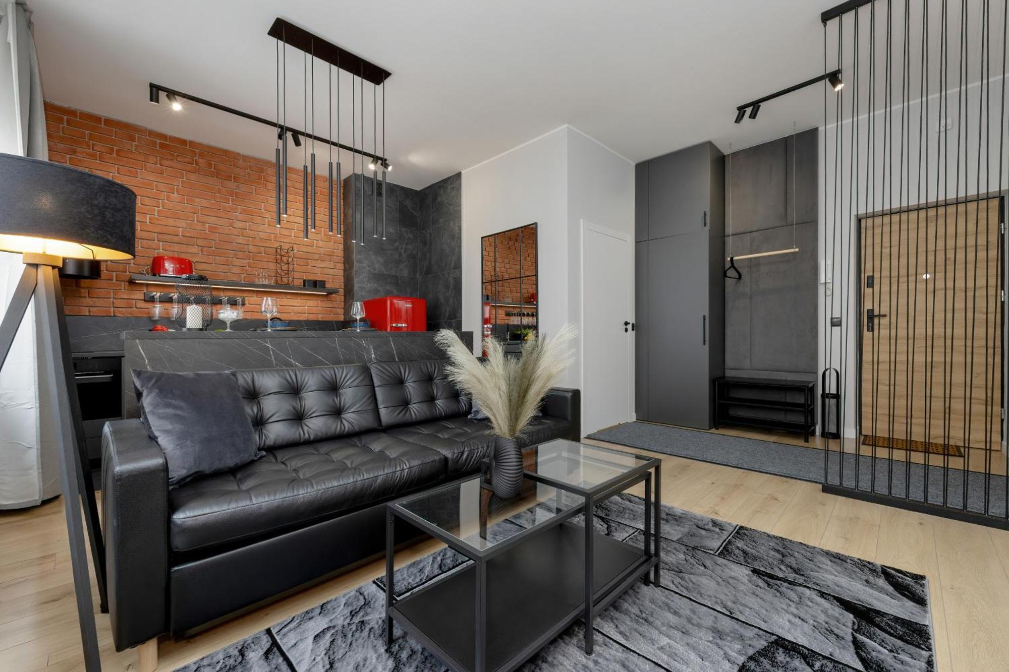 Exclusive Grey And Red In Center By Renters