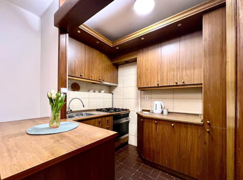 K22 Al. Niepodleglosci -wierzbno Apartament *
