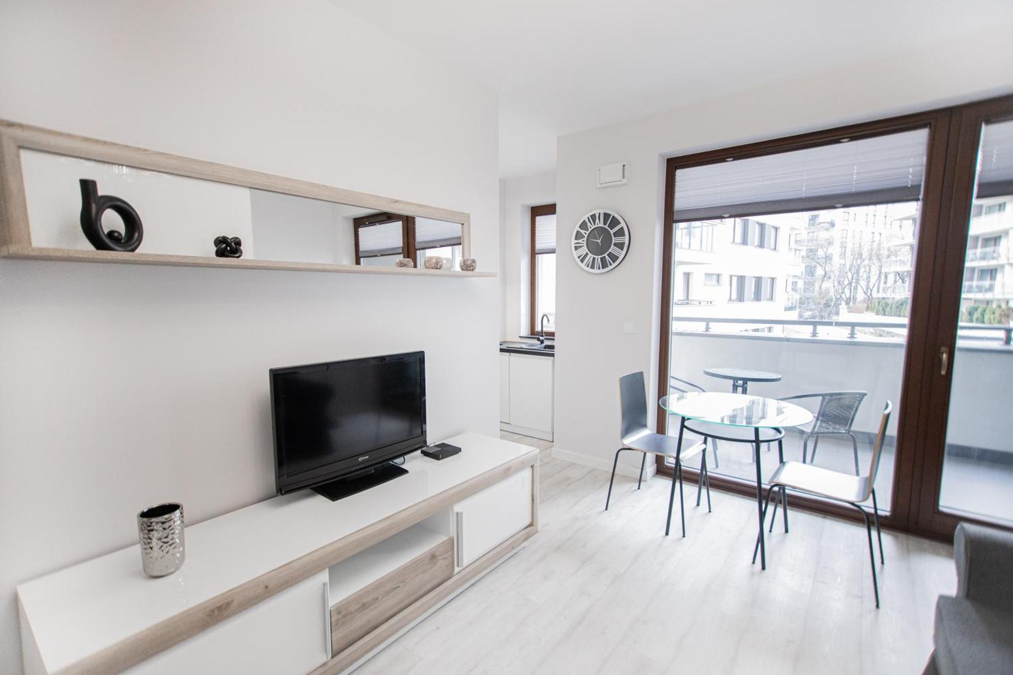 Lovely Close To The Center. Free Parking