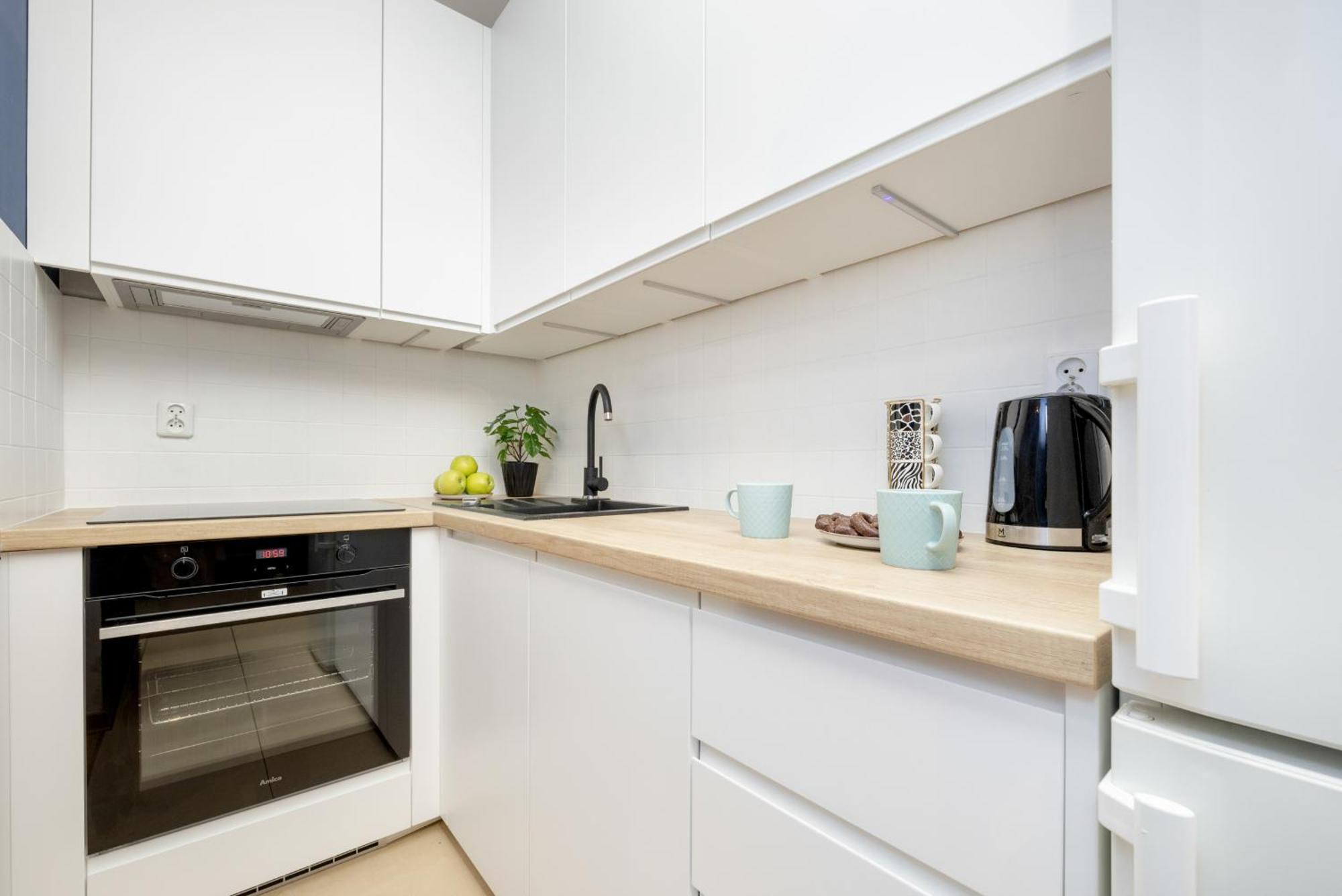 Bukowinska With Balcony And Parking And Swimming Pool By Renters Apartament