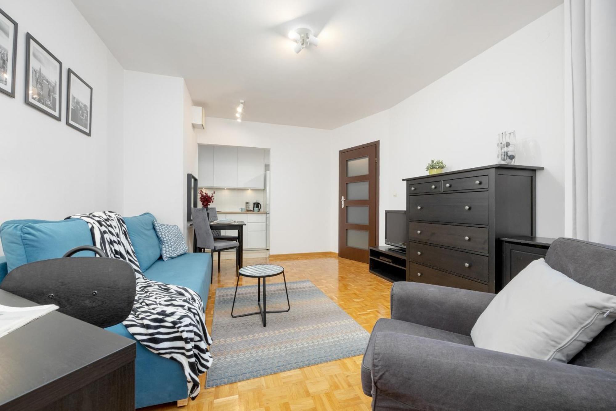Bukowinska With Balcony And Parking And Swimming Pool By Renters Warszawa
